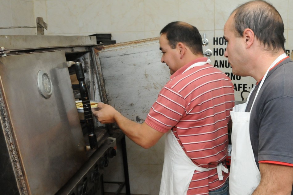 1908 | Capacitación en oficios - Dir. Gral. de Comunicación Social (Franco Trovato)