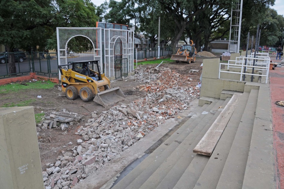 6143 | Recorrida por obras en el Patinódromo Roberto Tagliabué - Dir. Gral. de Comunicación Social (Marcelo Beltrame)