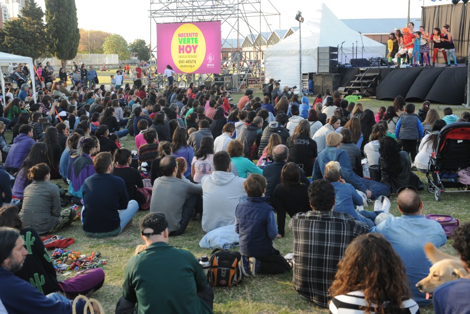 40258 | Teatro por la Identidad Rosario celebra su 10º aniversario - Silvio Moriconi