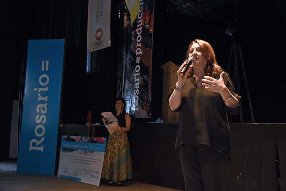 67165 | Entrega Certidicados Capacitacion Oficios  - Dir. Gral. de Comunicación Social (Marcelo Beltrame)