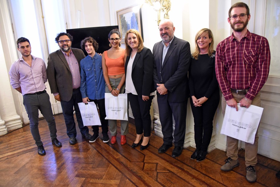 79944 | Entrega Premio Concurso Pintura Macro  - Dir. Gral. de Comunicación Social (Marcelo Beltrame)