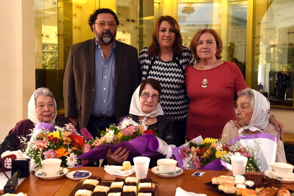 84242 | Homenaje Madres de Plaza de Mayo 40º Aniversario - Dir. Gral. de Comunicación Social (Silvio Moriconi)