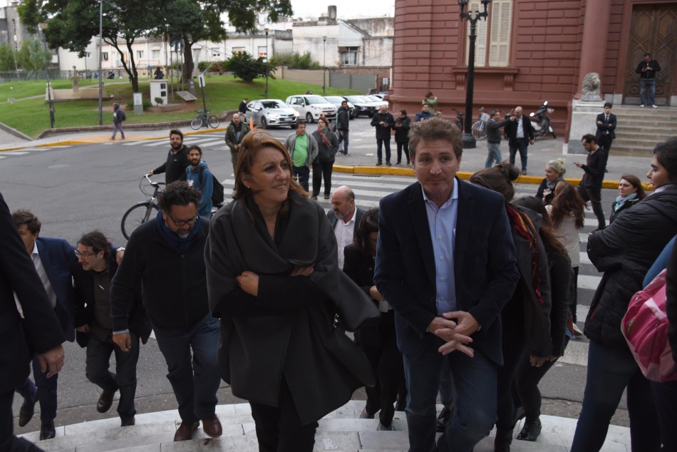 85191 | Repudio fallo 2 x1 a represores.  - Franco Trovato Fuoco / Dir Gral de Comunicación Social.