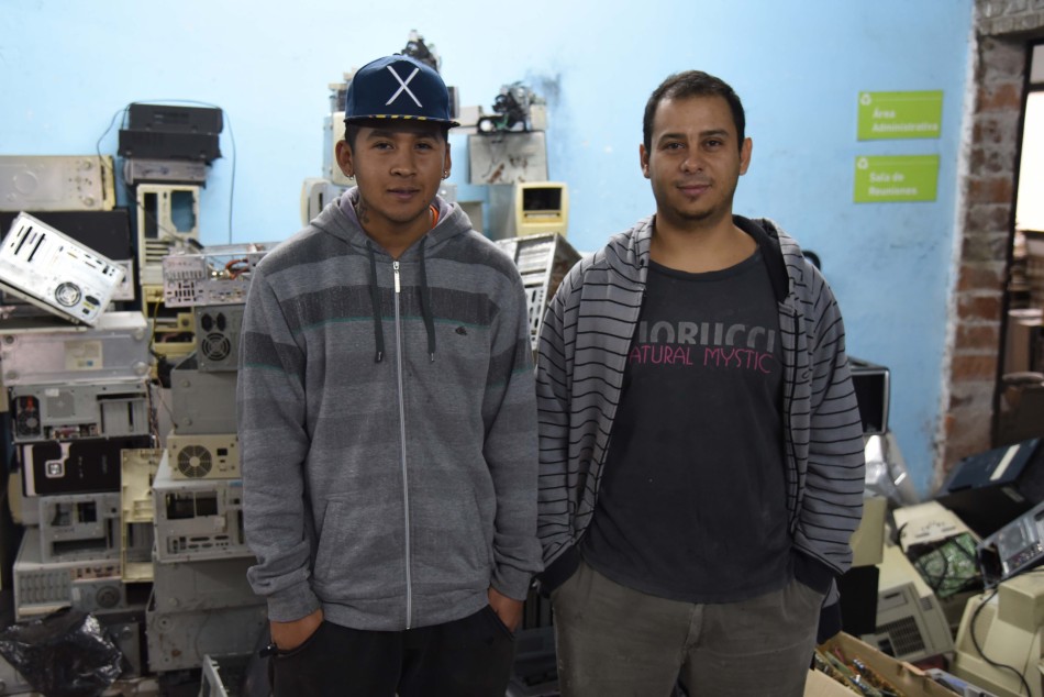 86240 | Javier y Ángel son parte del programa de reciclado - Dir. Gral. de Comunicación Social (Silvio Moriconi)