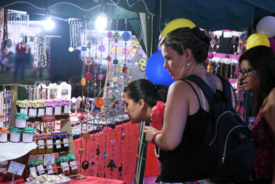 110072 | Emprendedores sociales participan de Colectividades - Archivo - Dir. Gral. Comunicación Social