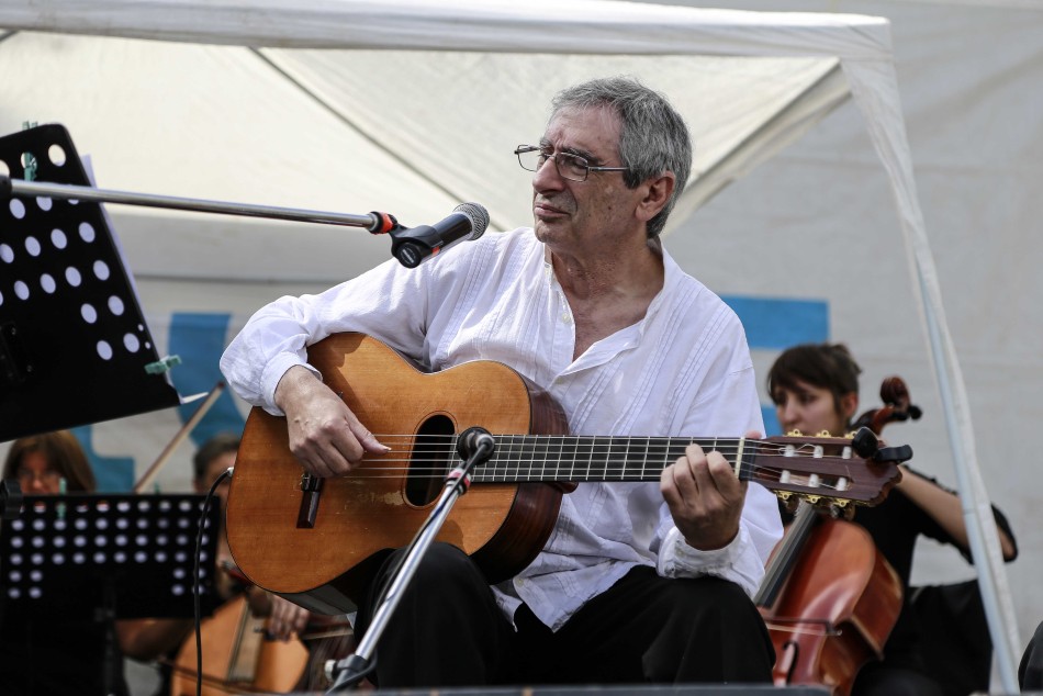128209 | El maestro Juan Falú interpretó Cantata Fraterna - Sec. de Cultura y Educación (Guillermo Turin Bootello)