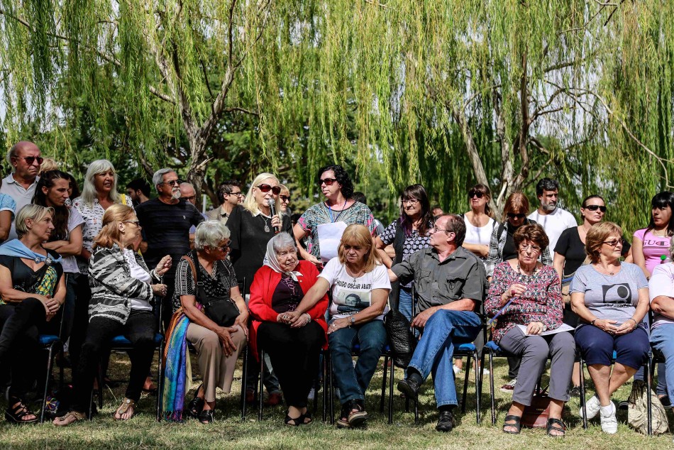 128219 | Se realizó la tradicional plantación de árboles en el Bosque de la Memoria - Sec. de Cultura y Educación (Guillermo Turin Bootello)