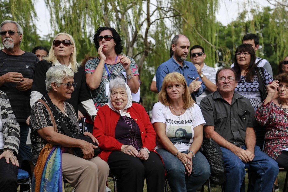 128222 | Se realizó la tradicional plantación de árboles en el Bosque de la Memoria - Sec. de Cultura y Educación (Guillermo Turin Bootello)