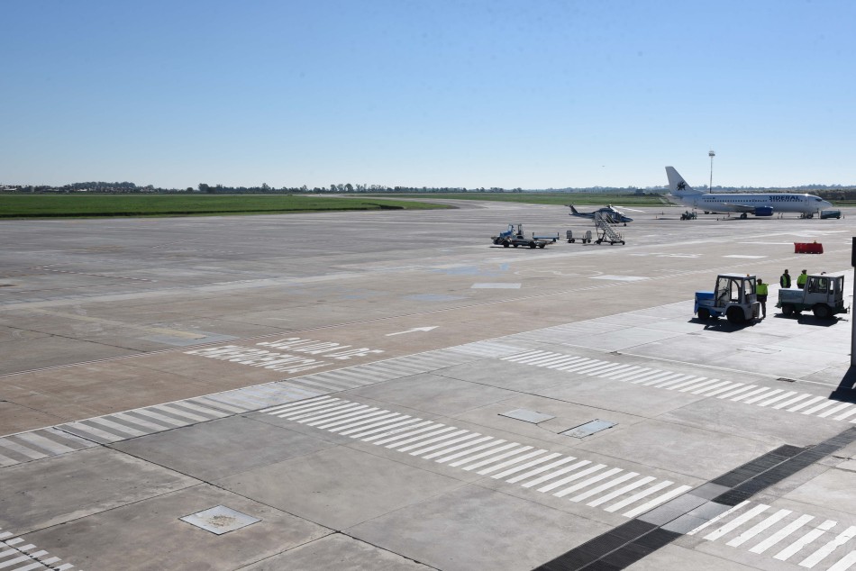 132467 | Inauguración nuevo estacionamiento de aeronaves en el Aeropuerto - Dir. Gral. de Comunicación Social (Silvio Moriconi)
