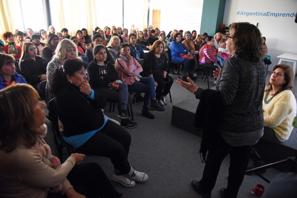 139684 | Encuentro Red de Mujeres - Dir. Gral. de Comunicación Social (Marcelo Beltrame)