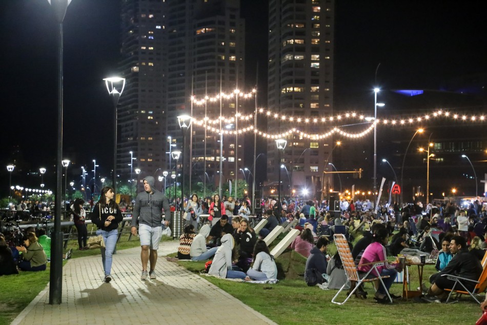 165388 | El Picnic convocó a grandes chicos a un nuevo espacio público - Nano Pruzzo