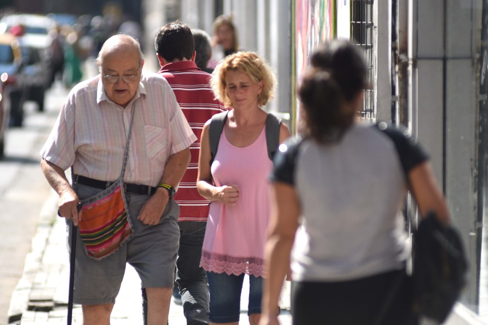 184068 | Golpe de calor - Subsecretaría de Comunicación Social (Silvio Moriconi)