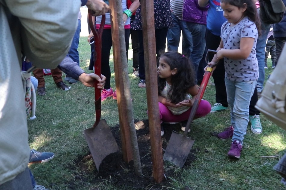191839 | Plantación de árboles en el Bosque de la Memoria -