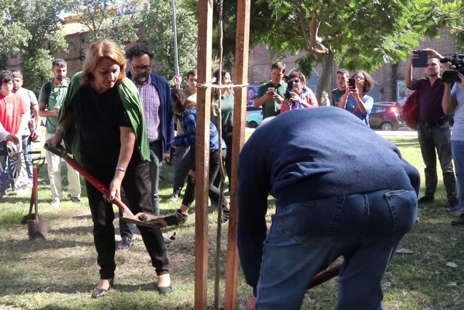 191881 | Plantación de árboles en el Bosque de la Memoria -