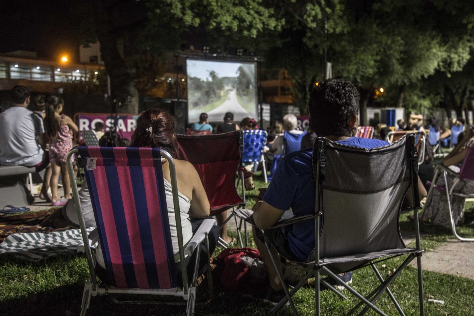 241530 | Fotos Cine a la reposera en Plaza Sargento Cabral - Sec. de Cultura y Educación (Guillermo Turin Bootello)
