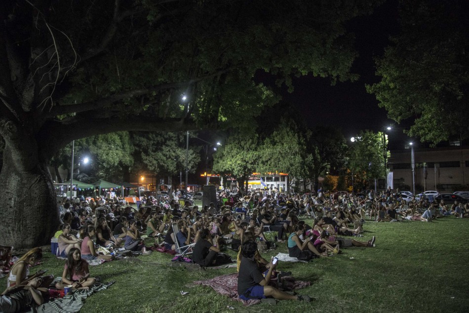 241533 | Fotos Cine a la reposera en Plaza Sargento Cabral - Sec. de Cultura y Educación (Guillermo Turin Bootello)