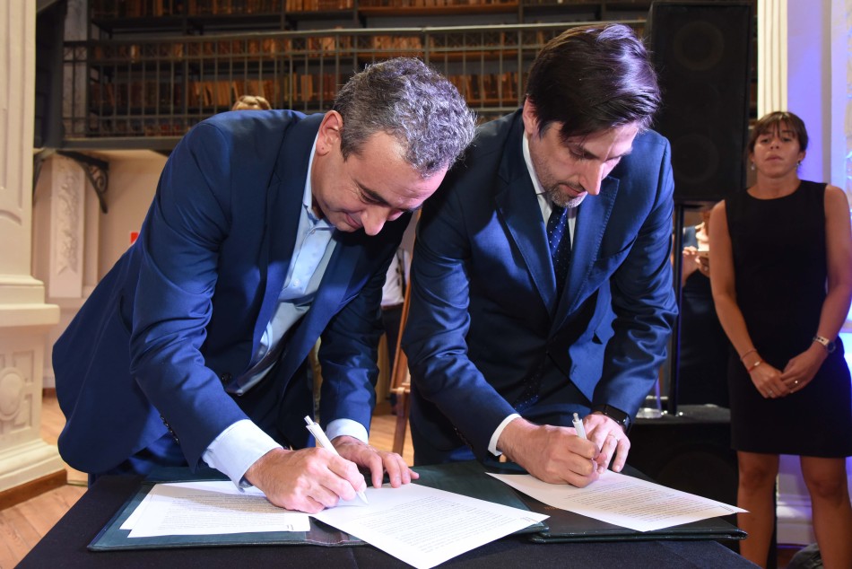 243243 | Firma de convenio Plan Nacional de Lectura - Subsecretaría de Comunicación Social (Silvio Moriconi)