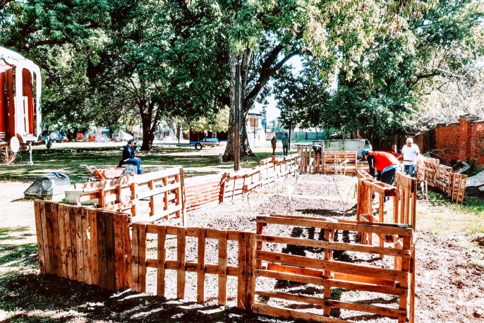 255113 | Talleres  para las personas que se encuentran en los refugios municipales - Sec. de Cultura y Educación