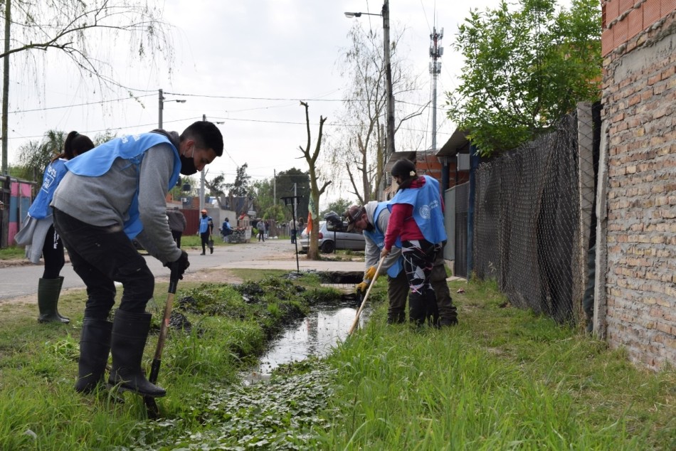 279883 |  - Desarrollo humano y hábitat