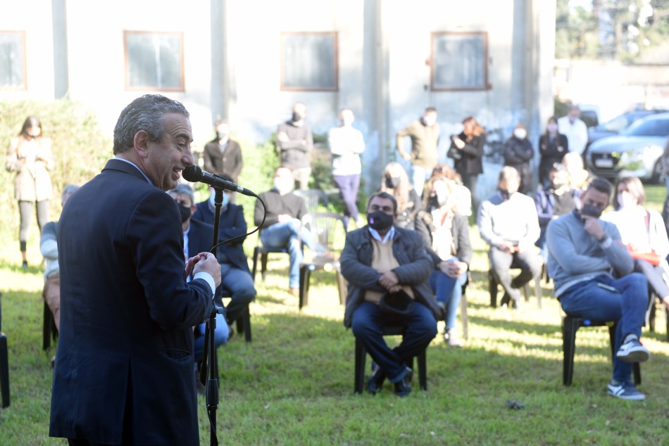 321553 | Presentación de los nuevos cursos de la Escuela de Oficios de la UNR - Subsecretaría de Comunicación Social (Silvio Moriconi)