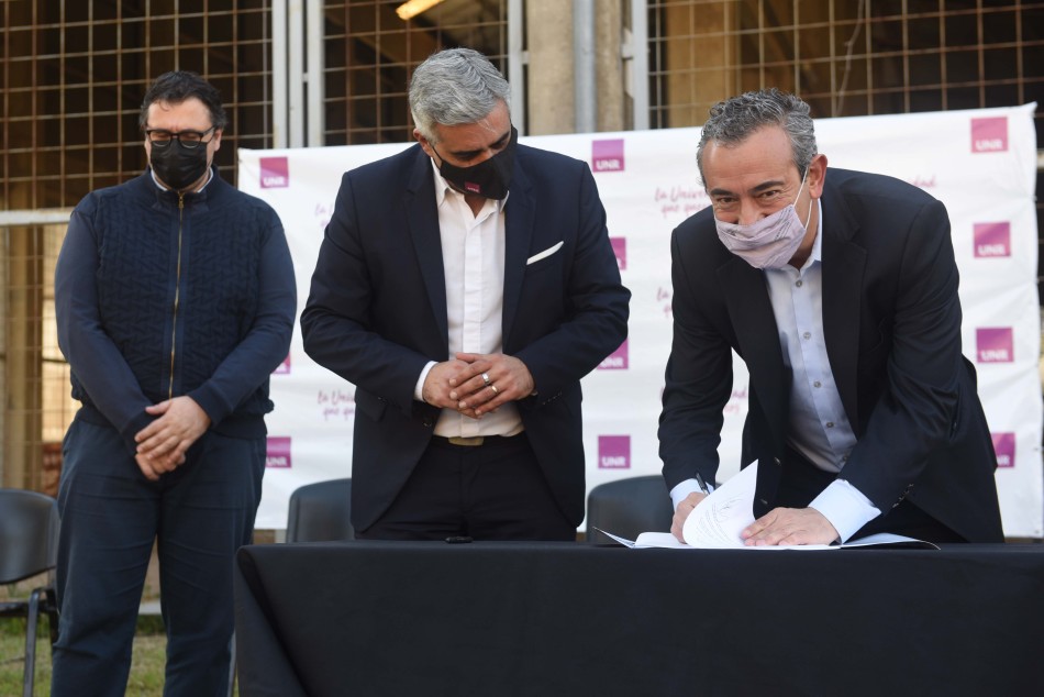 321555 | Presentación de los nuevos cursos de la Escuela de Oficios de la UNR - Subsecretaría de Comunicación Social (Silvio Moriconi)