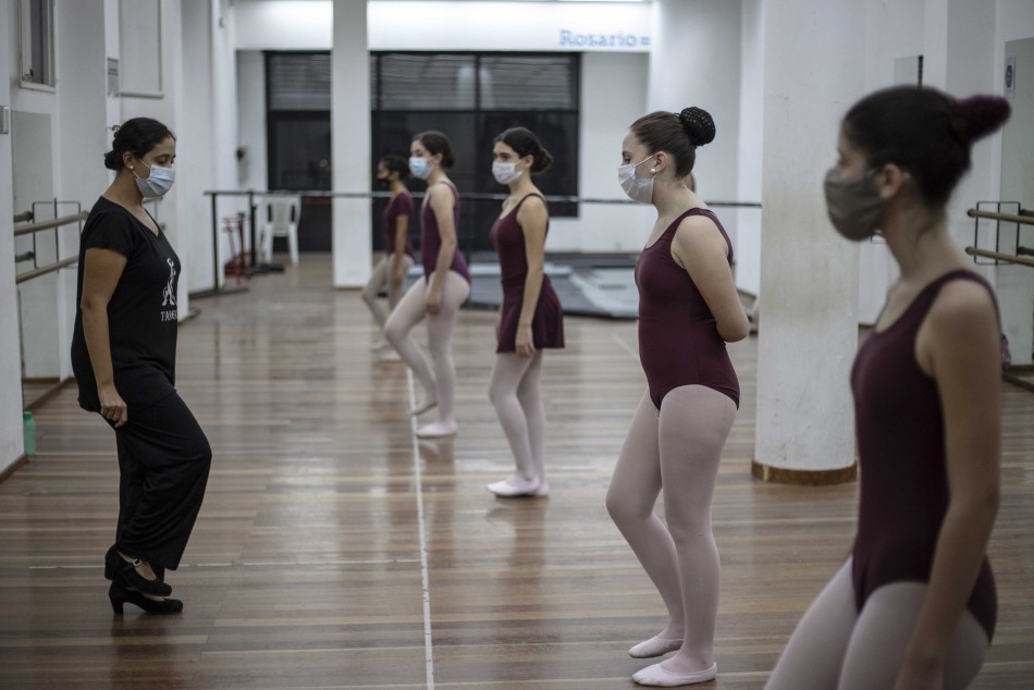 326291 | Escuela Municipal de Danzas y Arte Escénico Ernesto de Larrechea - Guillermo Turin Bootello