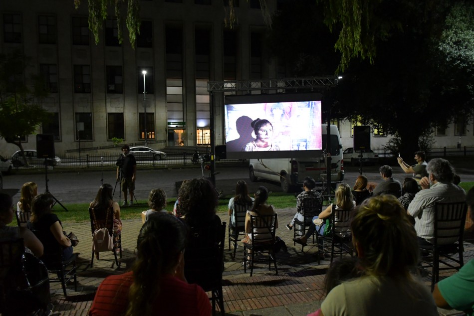 342042 | Proyección de la muestra  - María Florencia Carrera