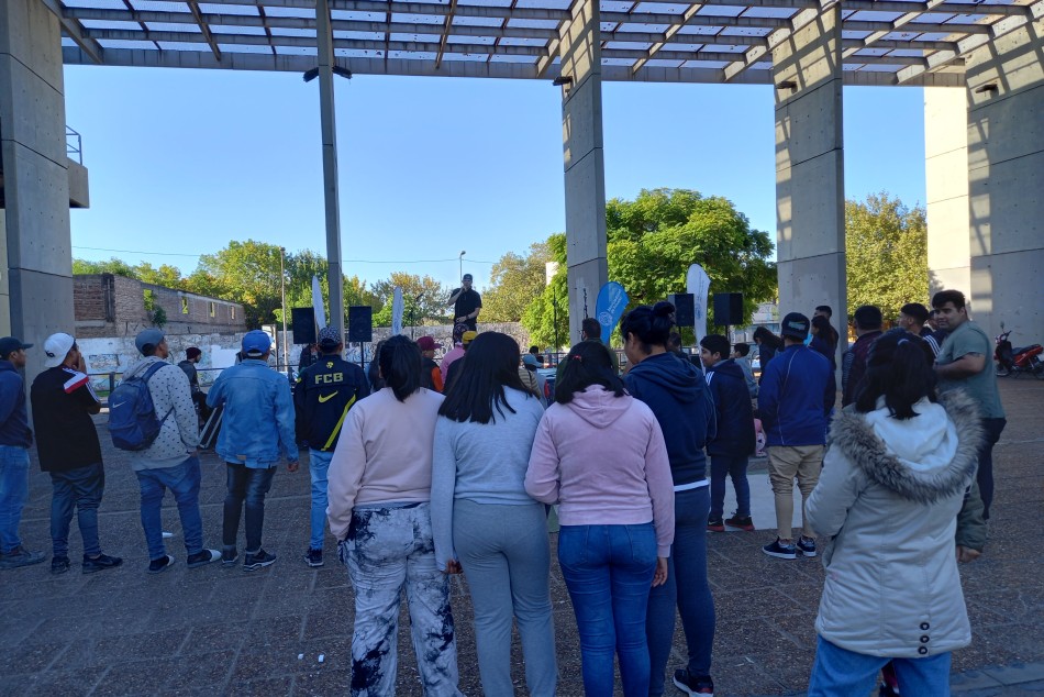 354449 | Distrito Oeste: Hip hop por la paz y la democracia -