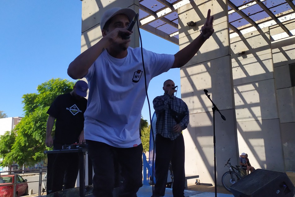 354452 | Distrito Oeste: Hip hop por la paz y la democracia - JH Rapper  -