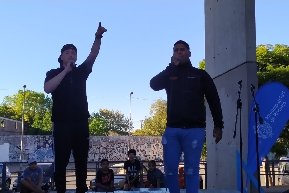 354453 | Distrito Oeste: Hip hop por la paz y la democracia - Briannflexx Rapper -