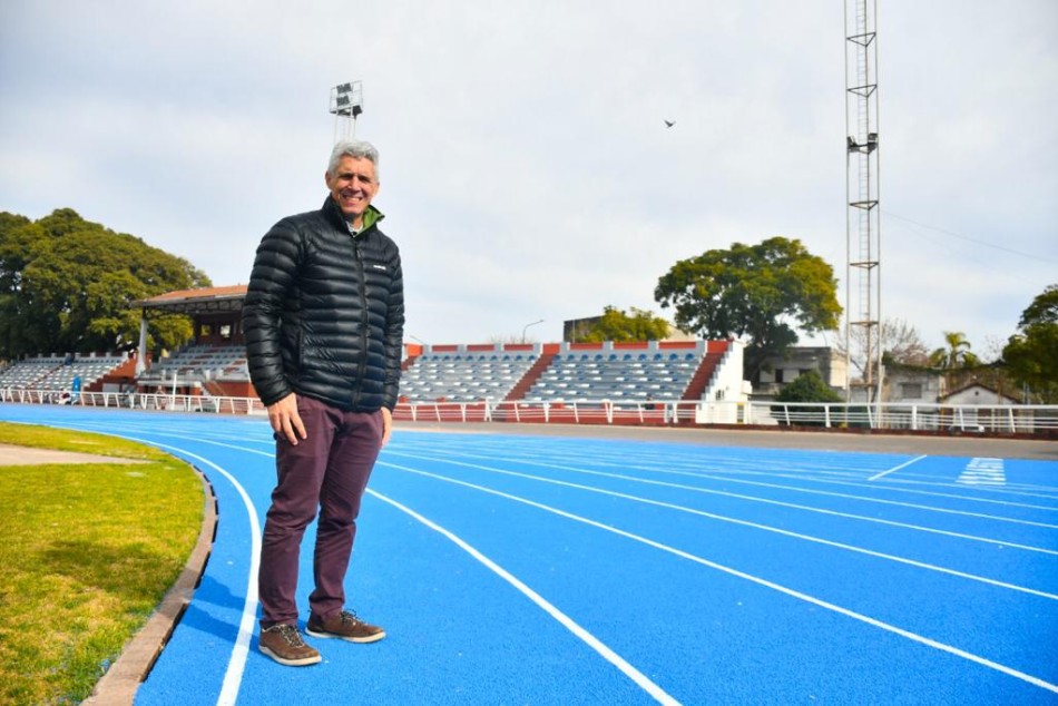 373627 | El Estadio Municipal tiene nueva pista de atletismo  - Secretaría de Deporte y Turismo - Guillermo Buelga