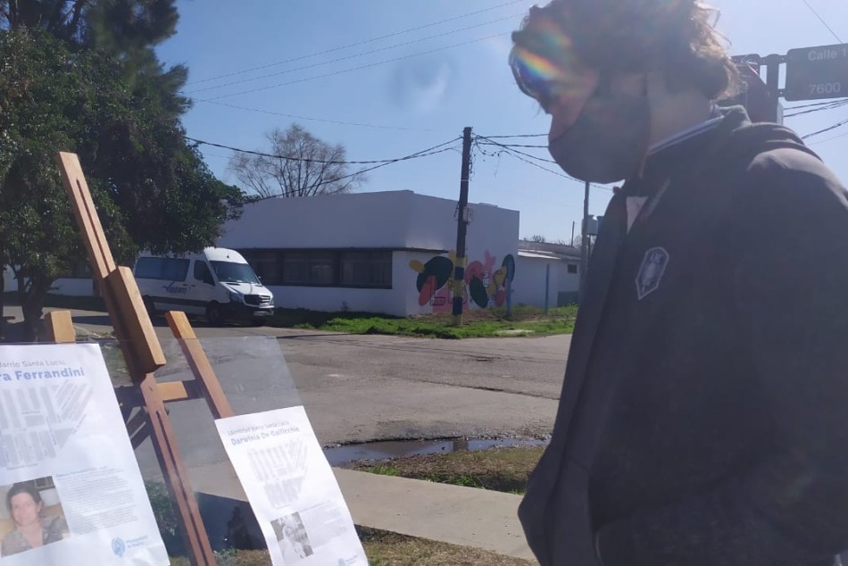 374200 | Se inauguró la señalética de las calles con nombres de mujeres que cambiaron la historia en barri -