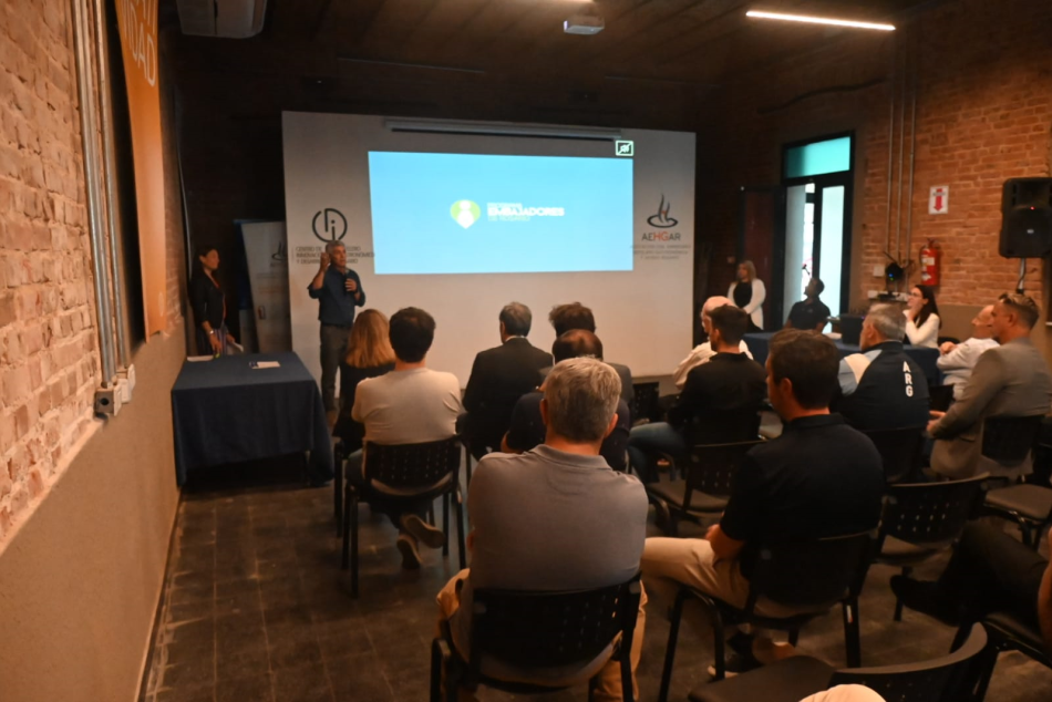 390483 | Asociaciones deportivos presentes en el evento de Embajadores Deportivos - Guillermo Buelga