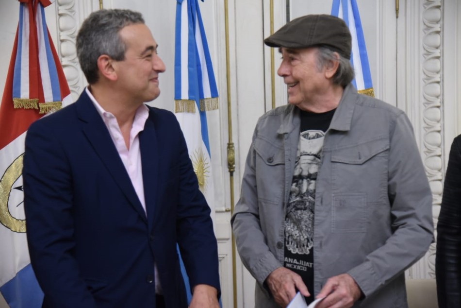 390796 | Javkin recibe a Serrat en Palacio Municipal - Subsecretaría de Comunicación Social (Marcelo Beltrame)