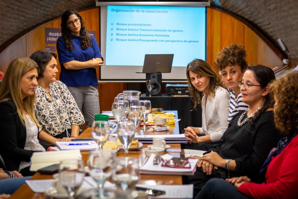 422127 | Fundar brindó un taller sobre transversalización y presupuesto  - Federico Fernández Peralta