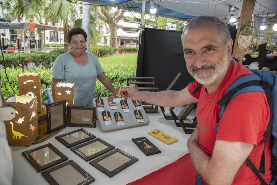 462210 | Feria Plaza Pringles - Subsecretaría de Comunicación Social (Silvio Moriconi)
