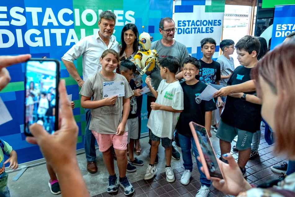 475322 | Cierre de talleres de robótica de verano - Subsecretaría de Comunicación Social (Marcelo Beltrame)