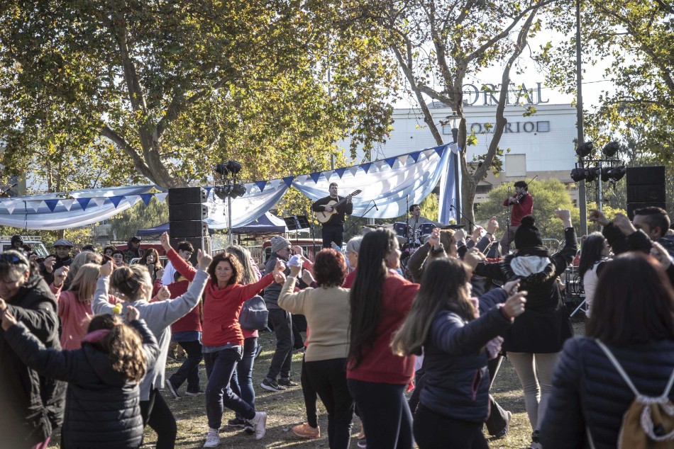 493674 | Fiesta del pastelito en Parque Alem - Sec. de Cultura y Educación (Guillermo Turin Bootello)