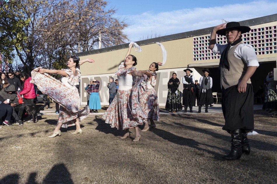 493738 | Casa de Cultura Barrio Alvear  - Silvina La Calamita