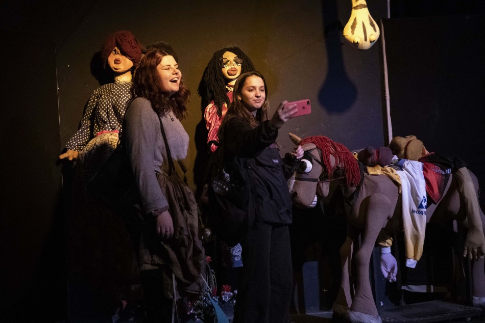 525601 | Noche de los Teatros Independientes ( Teatro La Manzana - Caras y Caretas - La Sonrisa de Beck - Silvina La Calamita