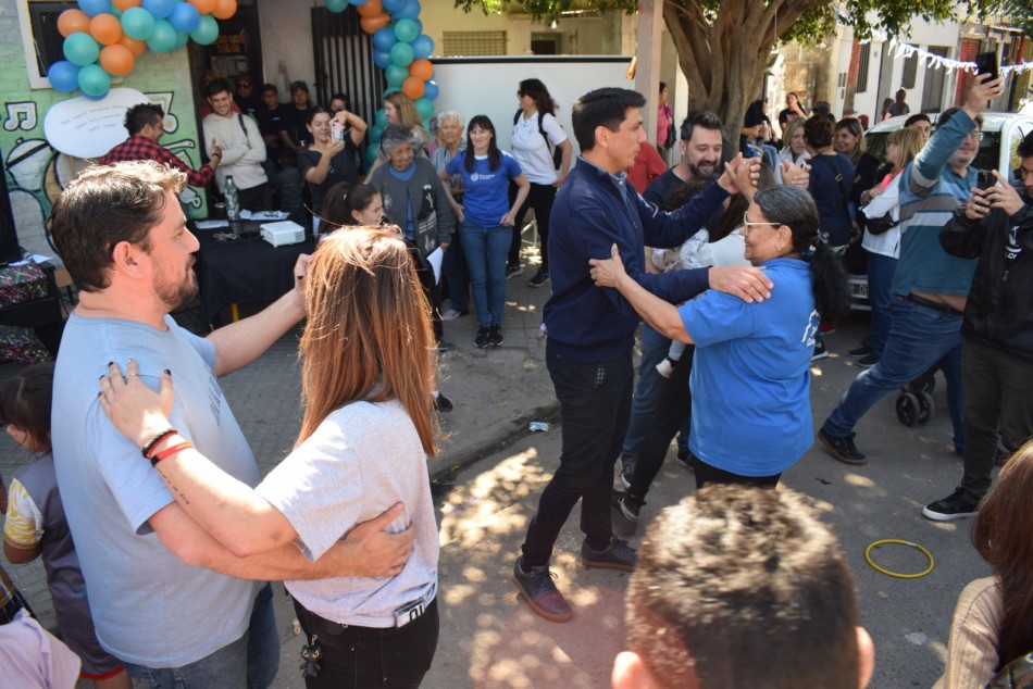527413 | El Centro Cuidar La Tablada cumplió quince años - Esteban Pierce