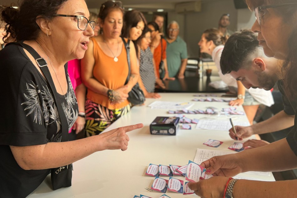 533040 | Entrega de credenciales a nuevos feriantes - Subsecretaría de Economía Social - Municipalidad de Rosario