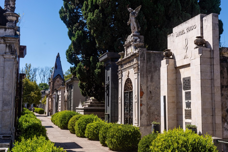 536197 | El municipio invita a participar de una visita guiada al cementerio El Salvador - Secretaría de Ambiente y Espacio Público (Juan Pablo Allegüe)