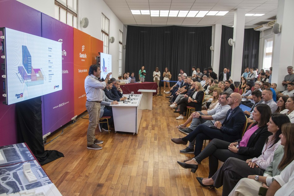 559880 | Apertura de sobres Estación Policial Centro - Subsecretaría de Comunicación Social (Silvio Moriconi)