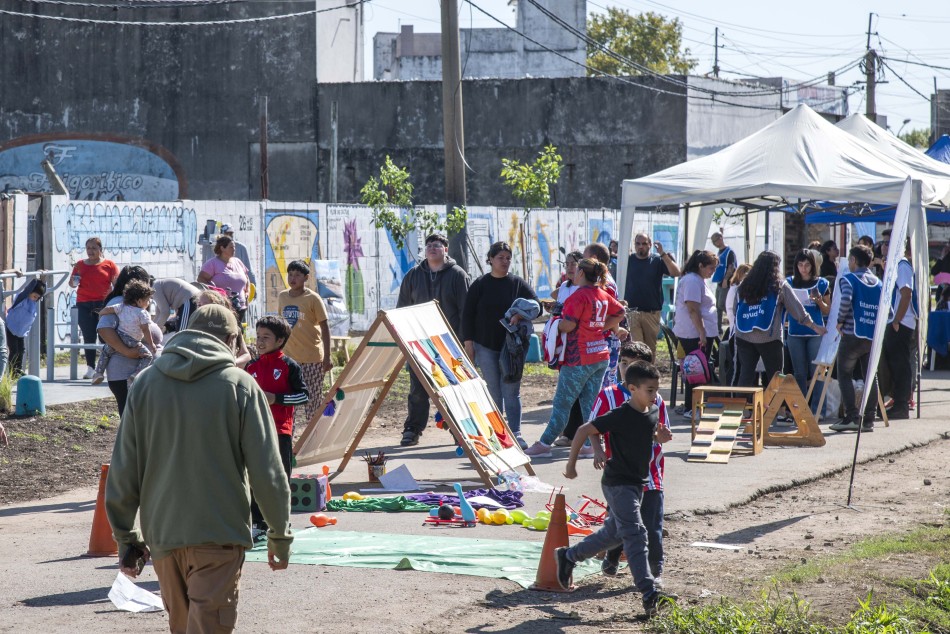 567499 | Inauguración Plaza de Bolsillo Río de Janeiro y 27 de Febrero - Subsecretaría de Comunicación Social (Silvio Moriconi)