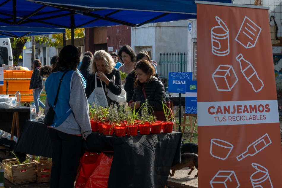 572621 | Canje en plaza Azcuénaga - Secretaría de Ambiente y Espacio Público (Juan Pablo Allegue)