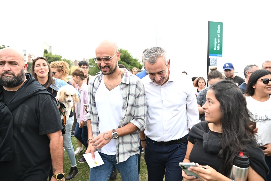 576051 | Plantacion de árboles con Abel Pintos - Subsecretaría de Comunicación Social (Daniel Cuart)