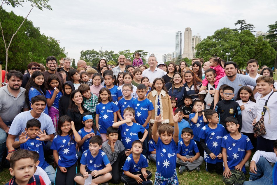 576057 | Plantacion de árboles con Abel Pintos - Subsecretaría de Comunicación Social (Daniel Cuart)