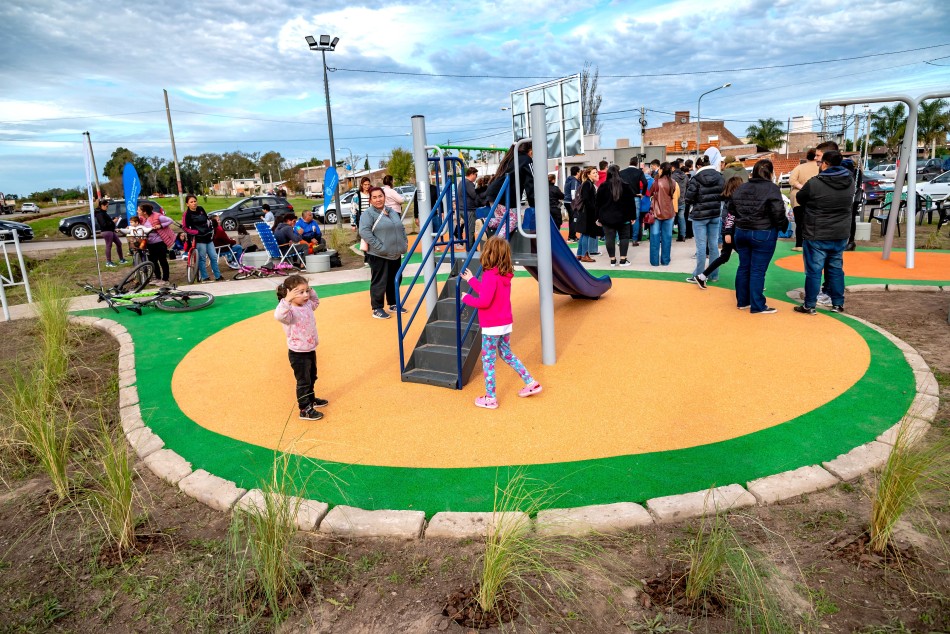 578715 | Plaza Parque Habitacional Ibarlucea  - Subsecretaría de Comunicación Social (Marcelo Beltrame)