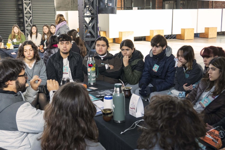 581091 |  Festival Spoiler - Galpón 11  - Sec. Cultura y Educación / Silvina La Calamita